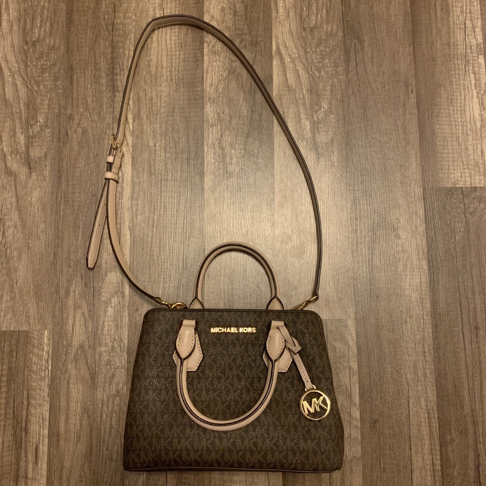 Michael Kors Cross body